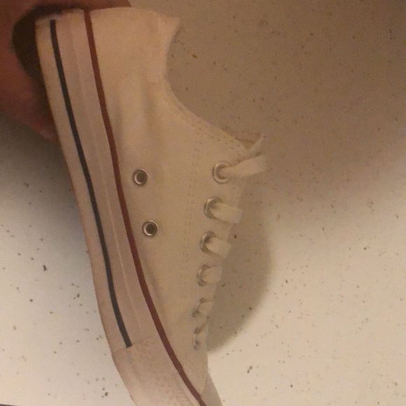 Converse shoes - Picture 6 of 9